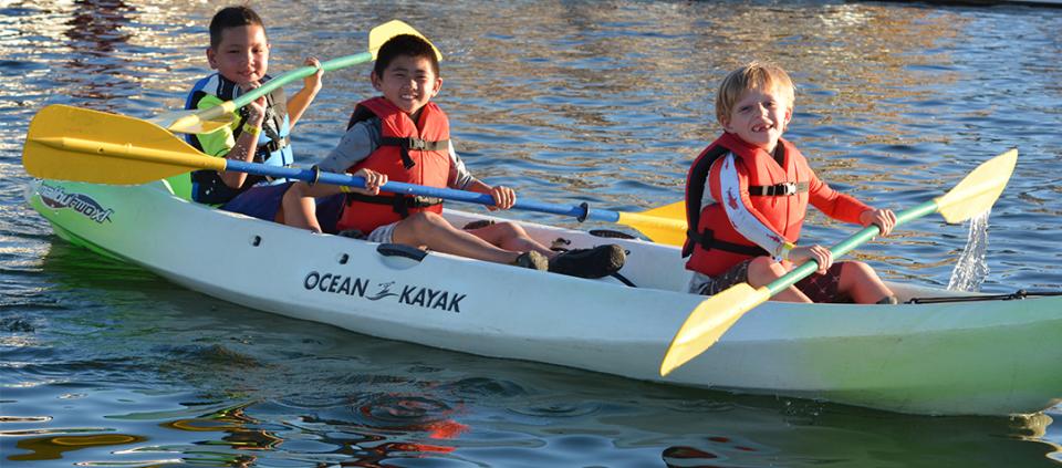 picture of kids kayaking