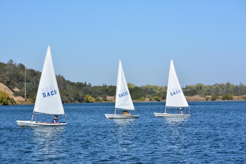 Sac State students learning how to sail